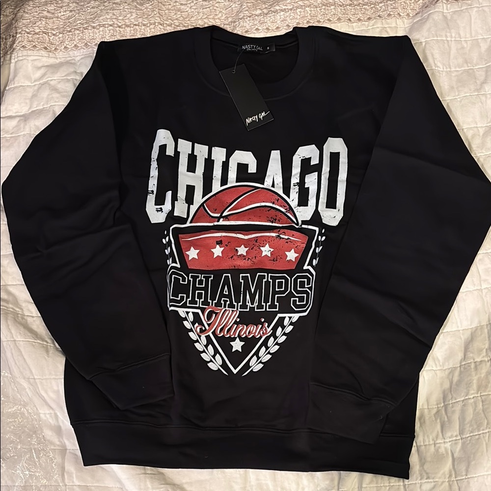 Nasty Gal Black and Red Chicago Champs Crewneck Sweater